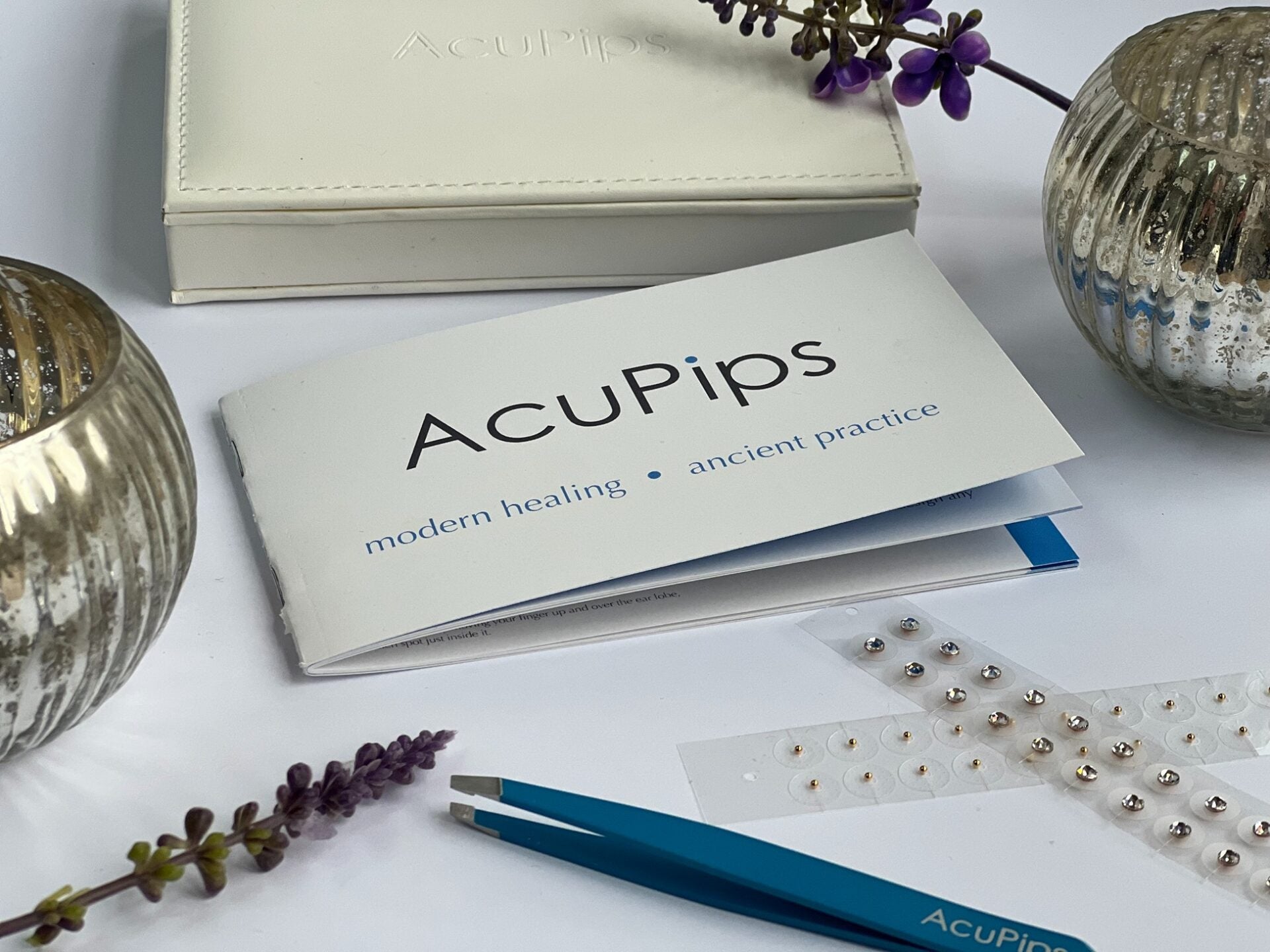 How to apply ear seeds