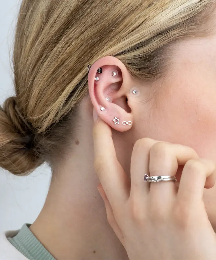 mobile-ear-jewellery_2.webp